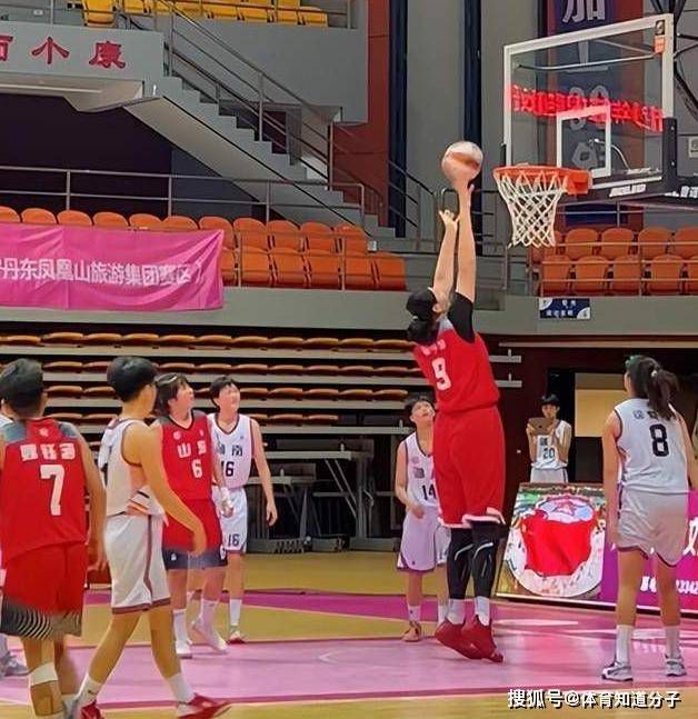 陈泽楷立刻点了点头：好的叶大师。